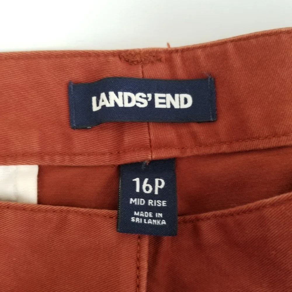 Lands' End Mid Rise Chino Shorts Size 16P NWT